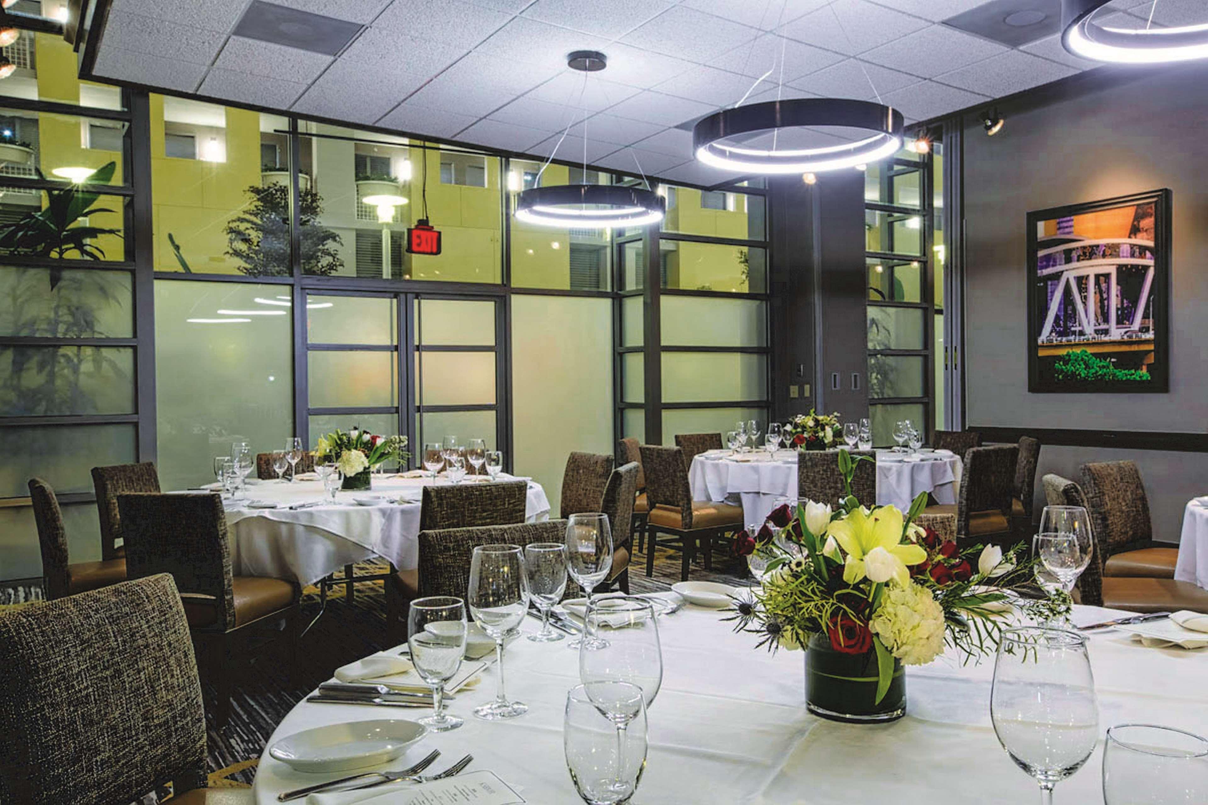 Embassy Suites By Hilton Atlanta At Centennial Olympic Park Εξωτερικό φωτογραφία